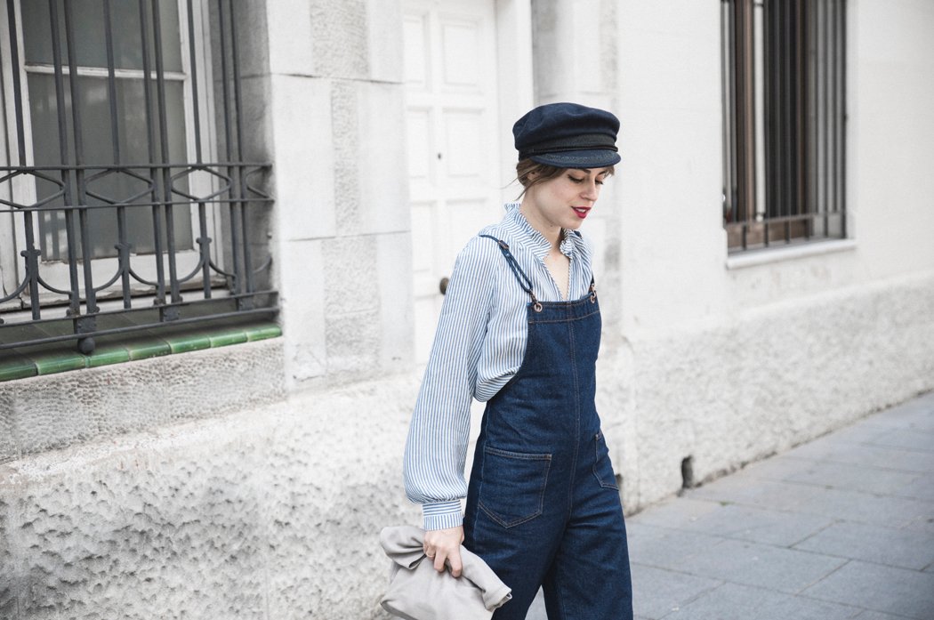 gorra-marinera-blusa-volante-rayas-tous-jumpsuit-mono-denim-bailarinas-chanel-11