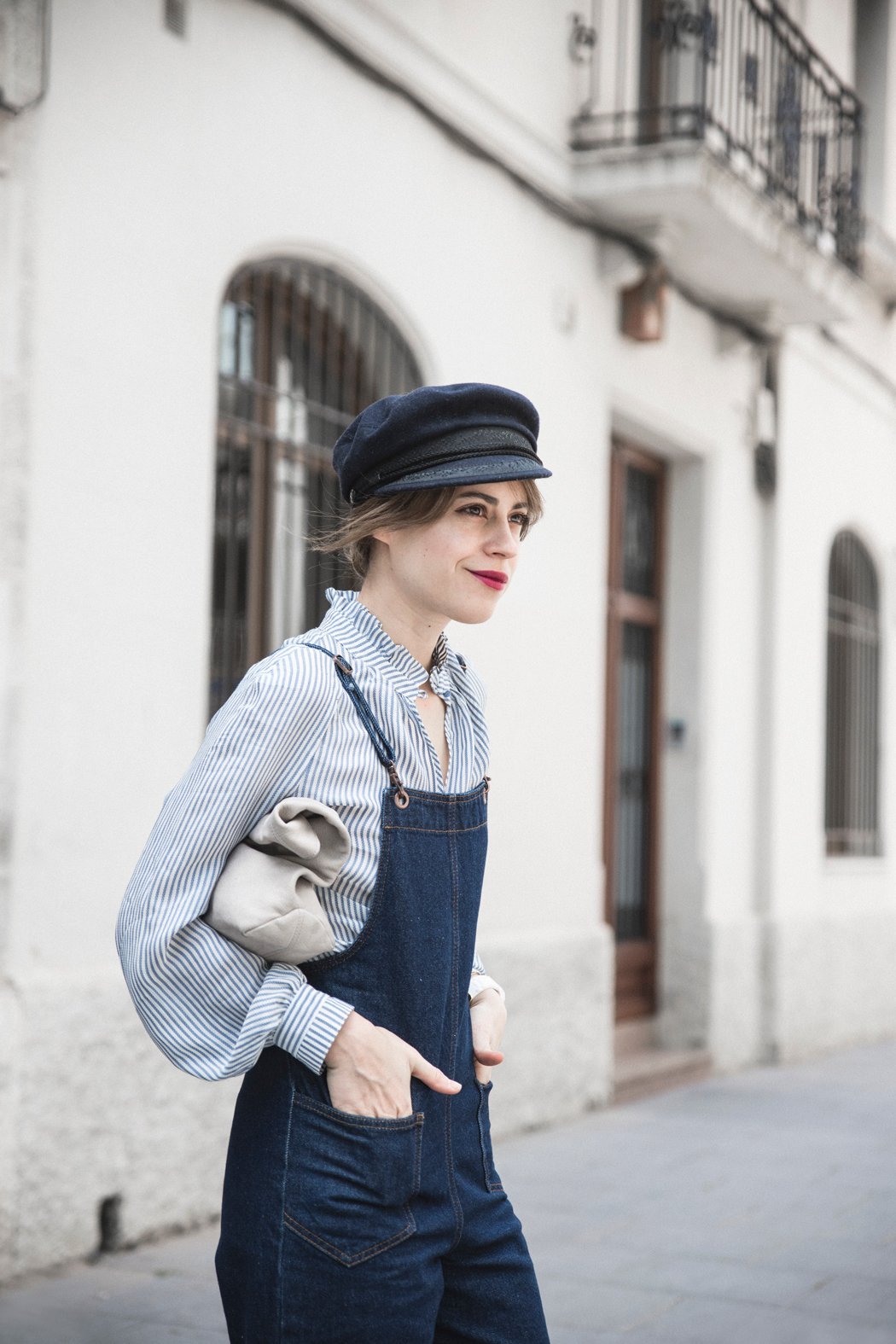 gorra-marinera-blusa-volante-rayas-tous-jumpsuit-mono-denim-bailarinas-chanel-13