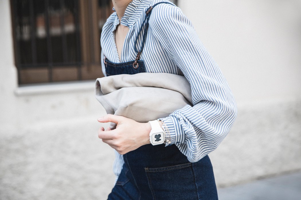 gorra-marinera-blusa-volante-rayas-tous-jumpsuit-mono-denim-bailarinas-chanel-5