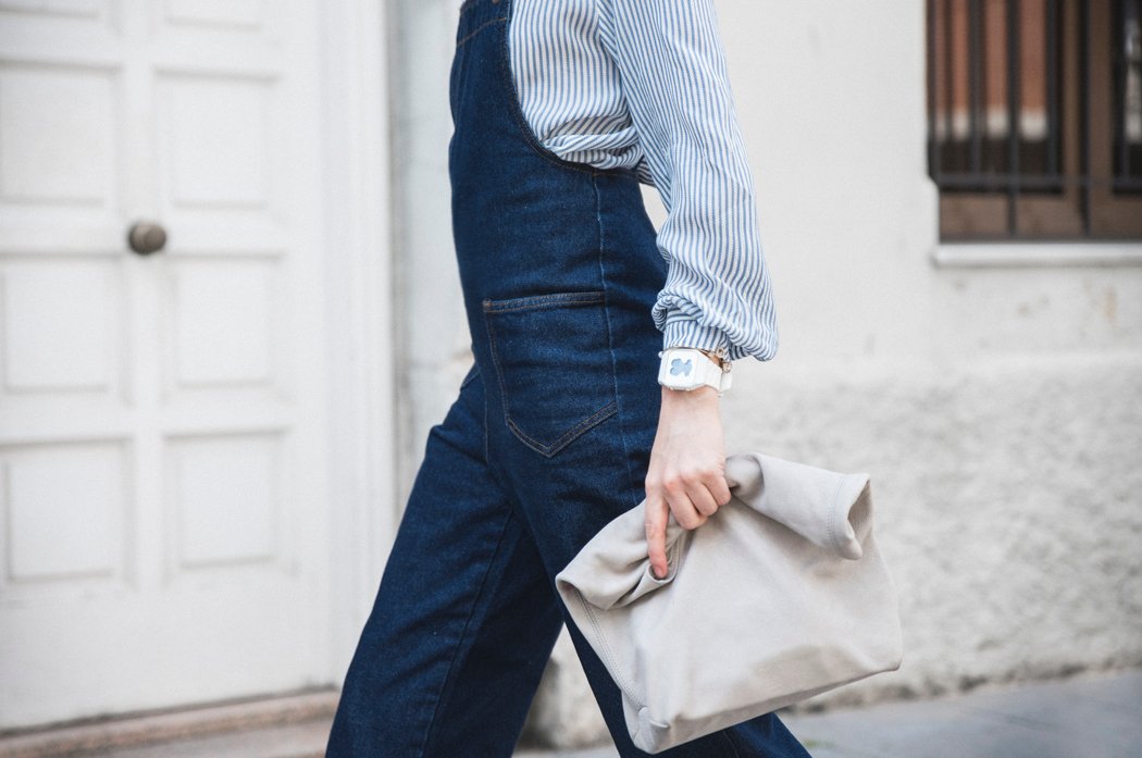 gorra-marinera-blusa-volante-rayas-tous-jumpsuit-mono-denim-bailarinas-chanel-6