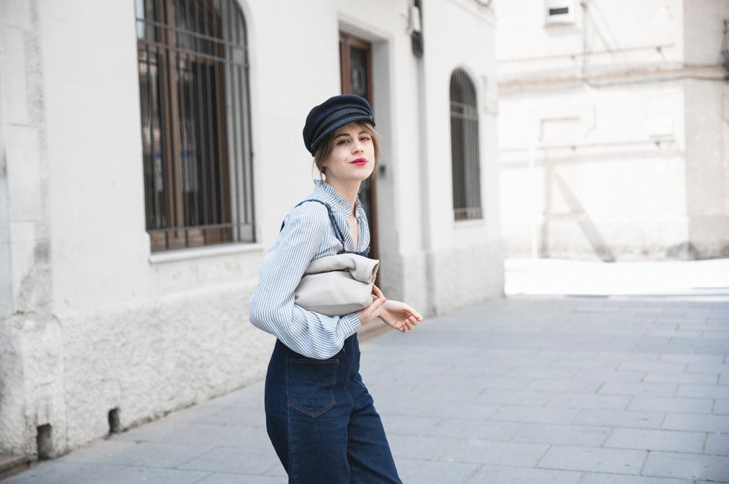 gorra-marinera-blusa-volante-rayas-tous-jumpsuit-mono-denim-bailarinas-chanel-7