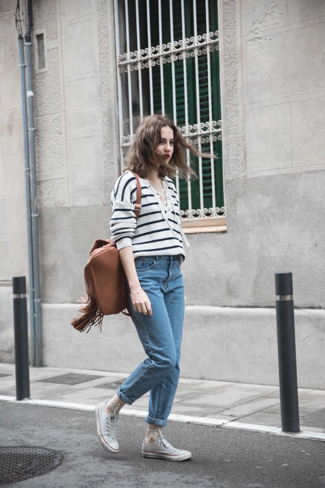 my-new-pimkiw-munich-stripes-mumjeans-fringes-converse-bagpack-mochila-3