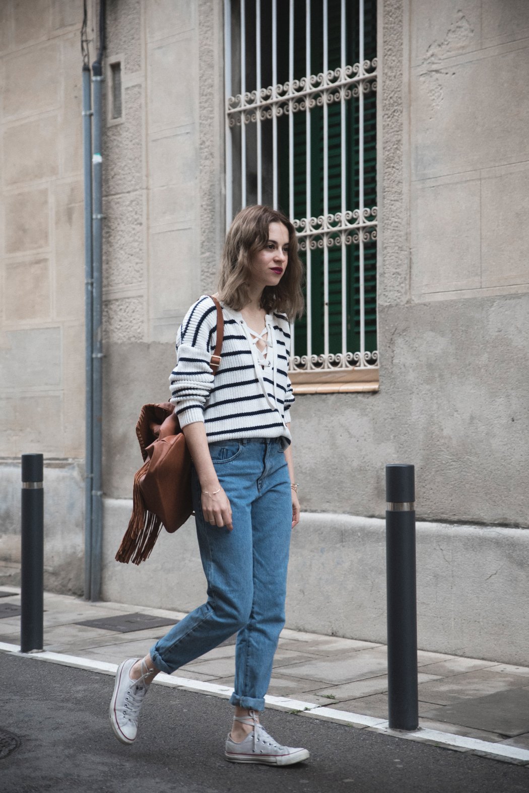 my-new-pimkiw-munich-stripes-mumjeans-fringes-converse-bagpack-mochila-4