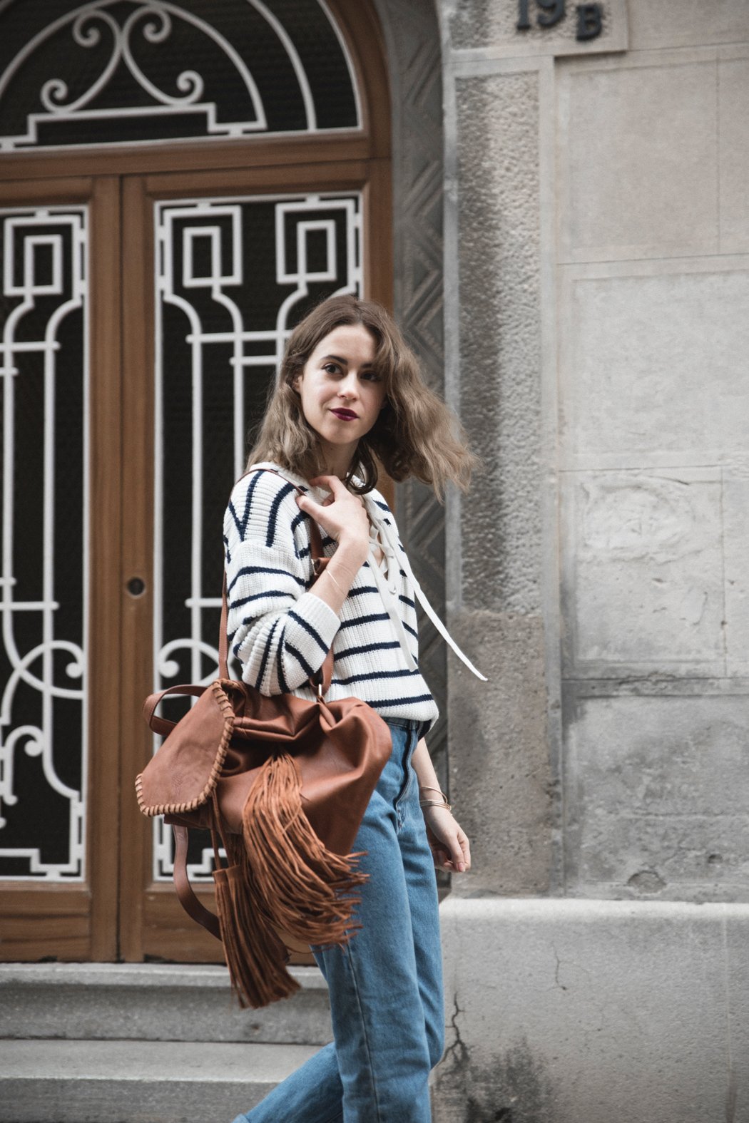 my-new-pimkiw-munich-stripes-mumjeans-fringes-converse-bagpack-mochila-8