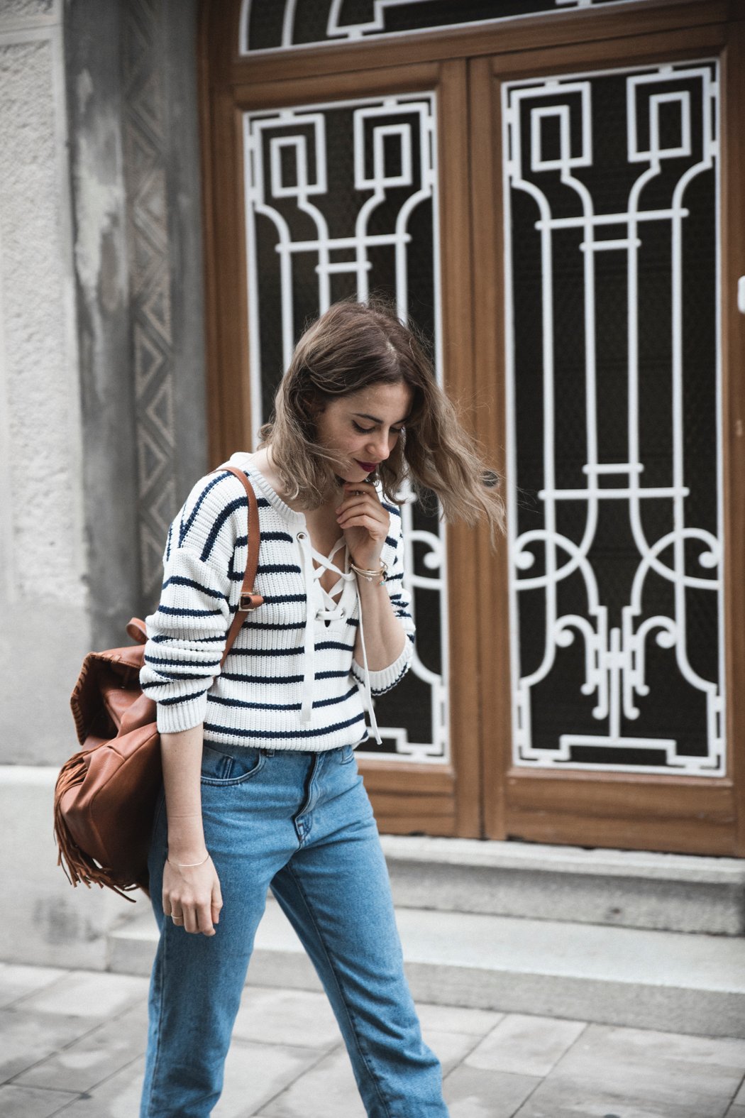 my-new-pimkiw-munich-stripes-mumjeans-fringes-converse-bagpack-mochila-9