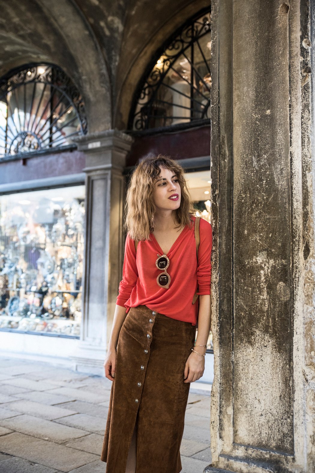 venecia-vueling-skirt-falda-zara-converse-curly-louisvuitton-3