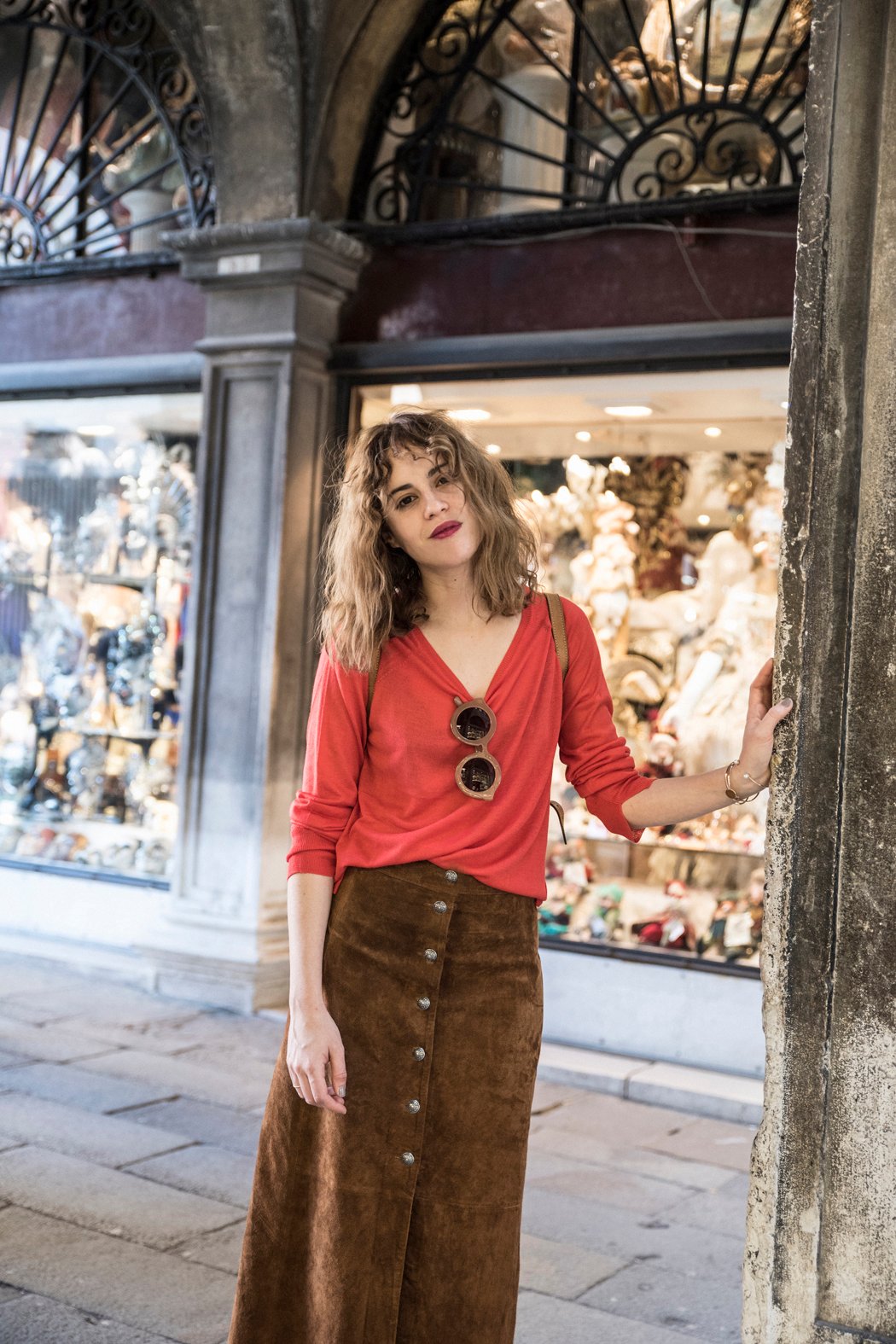 venecia-vueling-skirt-falda-zara-converse-curly-louisvuitton-5