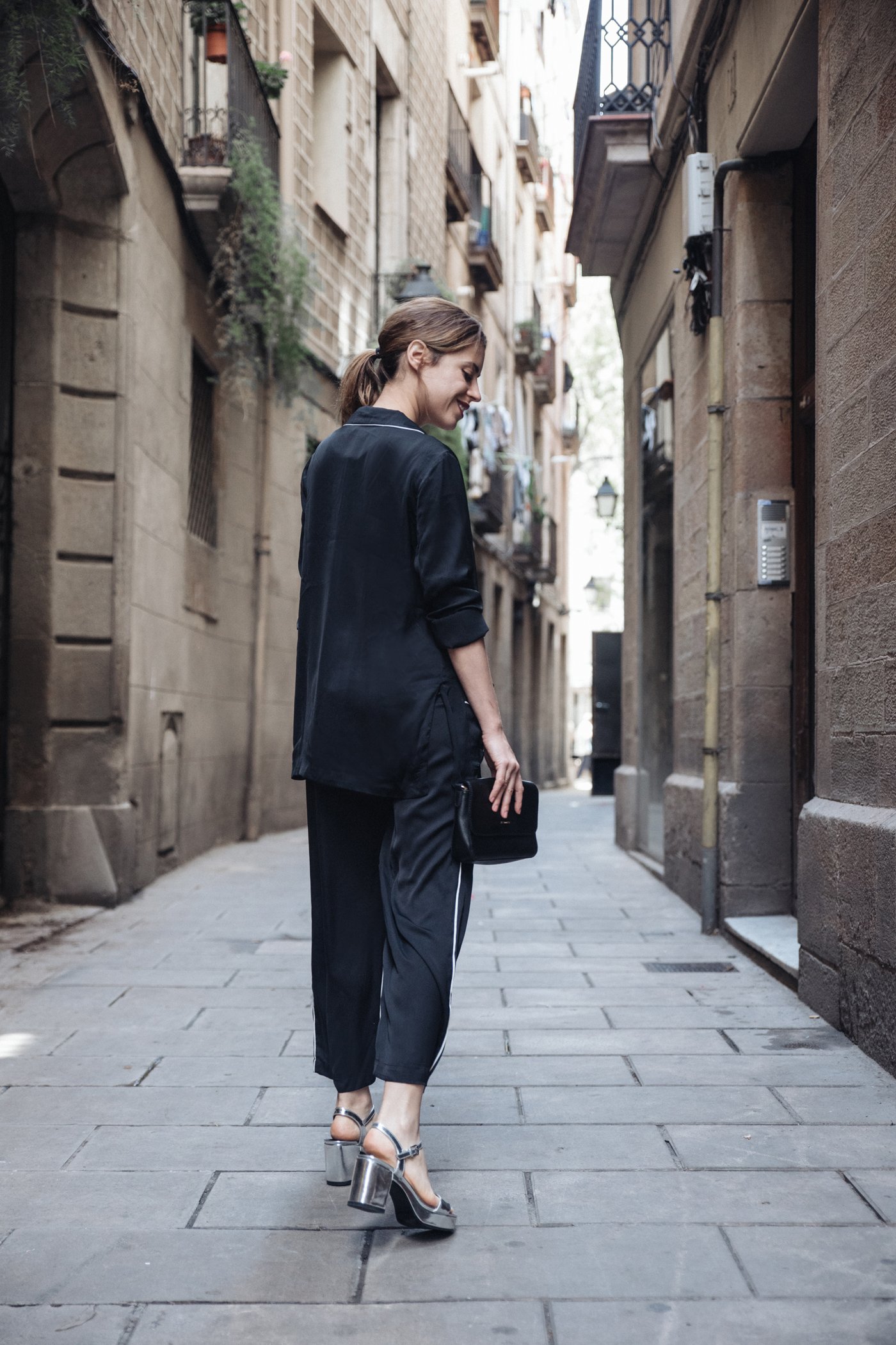 pyjama-bershka-pijama-sandals-glitter-barcelona-street_style-3