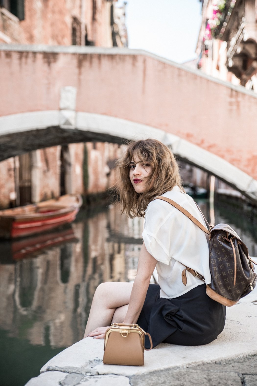 venecia-travel-viajes-look-blanco-converse-skirt-falda-camisa-blanca-blusa-17