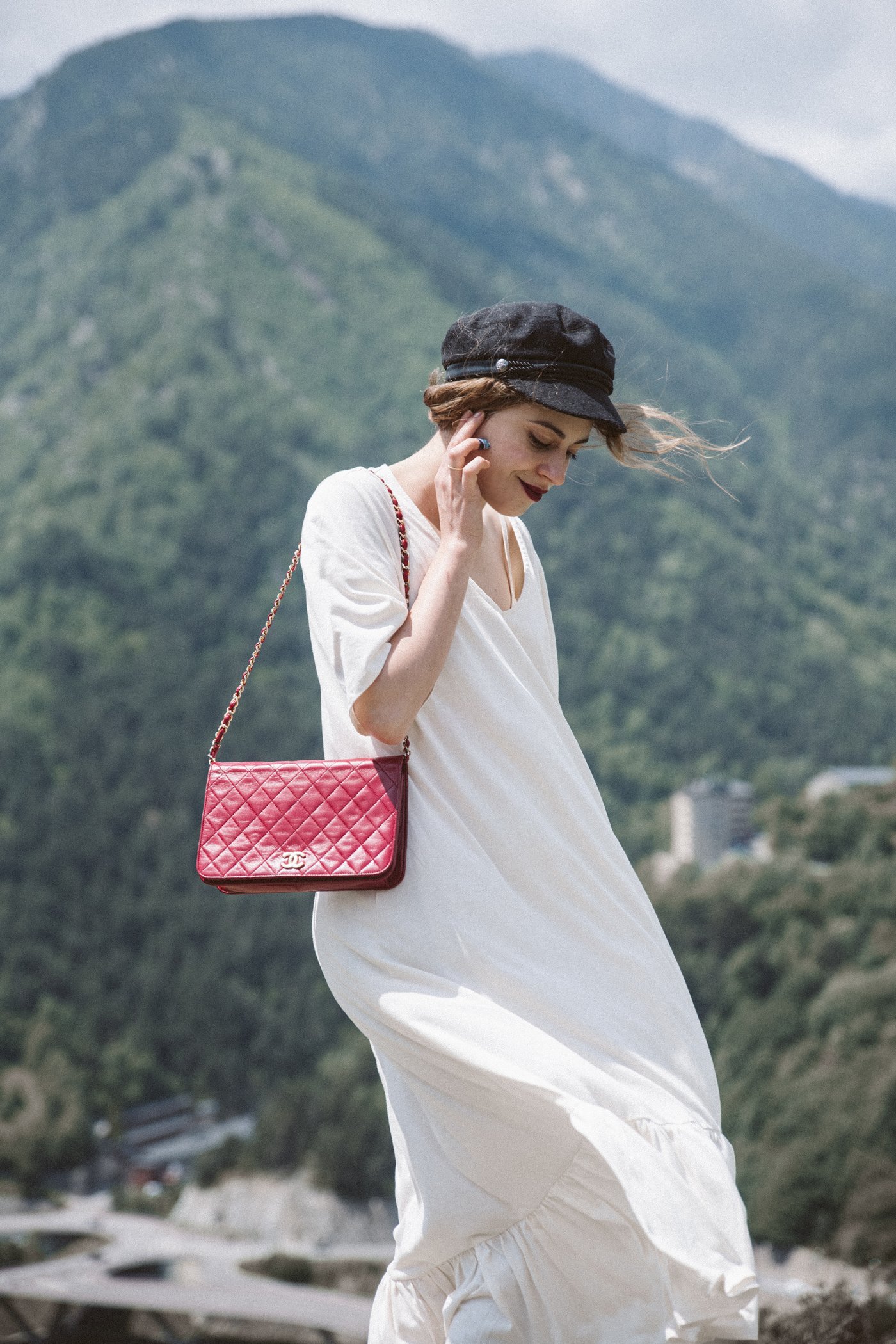 chanel-bag-asos-vestido-dress-gorra_marinera-Converse_sneakers-Andorra-8
