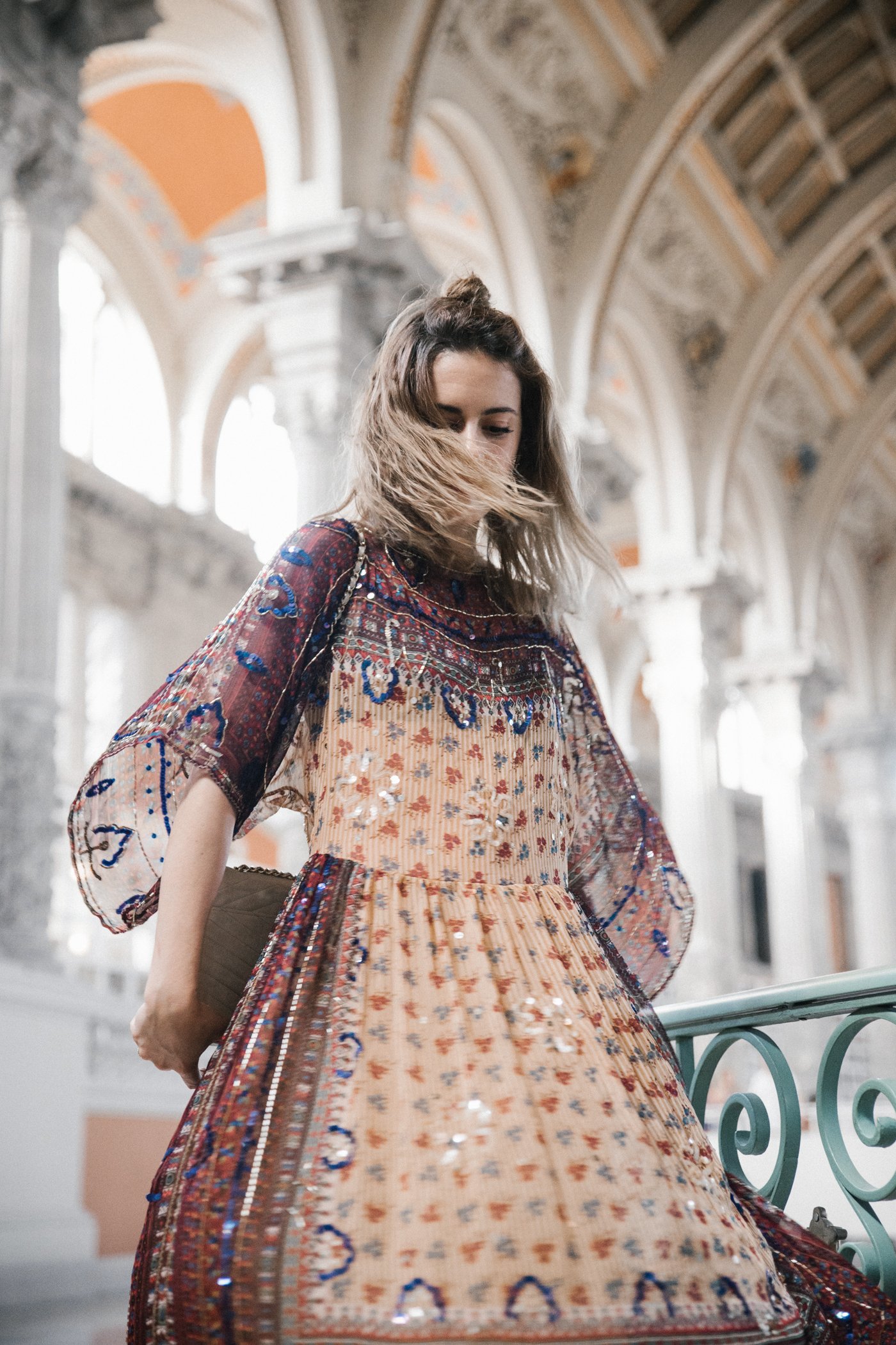 museo_Nacional_de_Catalunya-Vestido_Asos-Dress_Festival_Asos-Sequins-Andotherstories_shoes-Chanel_bag-Barcelona-16