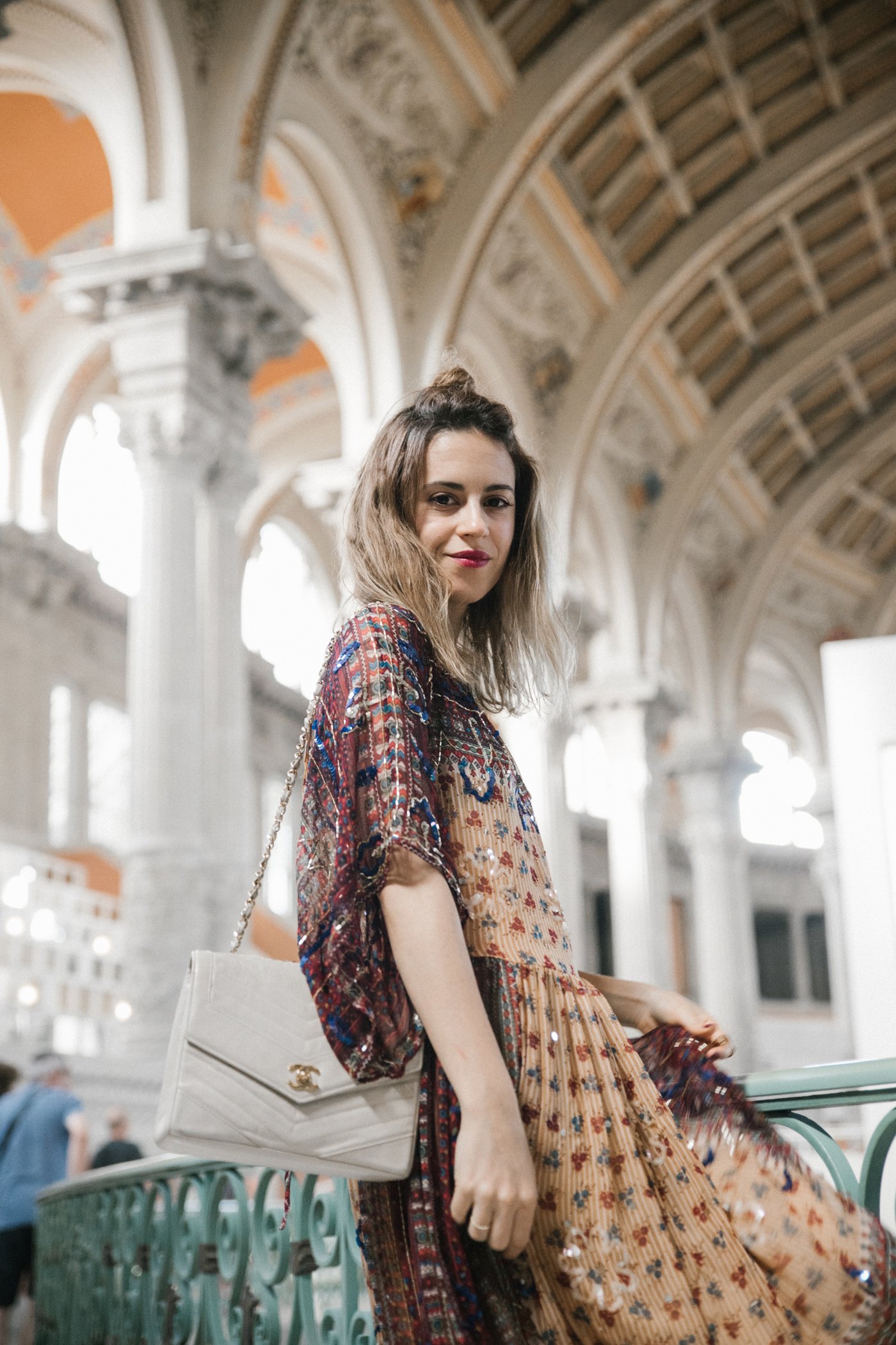 museo_Nacional_de_Catalunya-Vestido_Asos-Dress_Festival_Asos-Sequins-Andotherstories_shoes-Chanel_bag-Barcelona-17