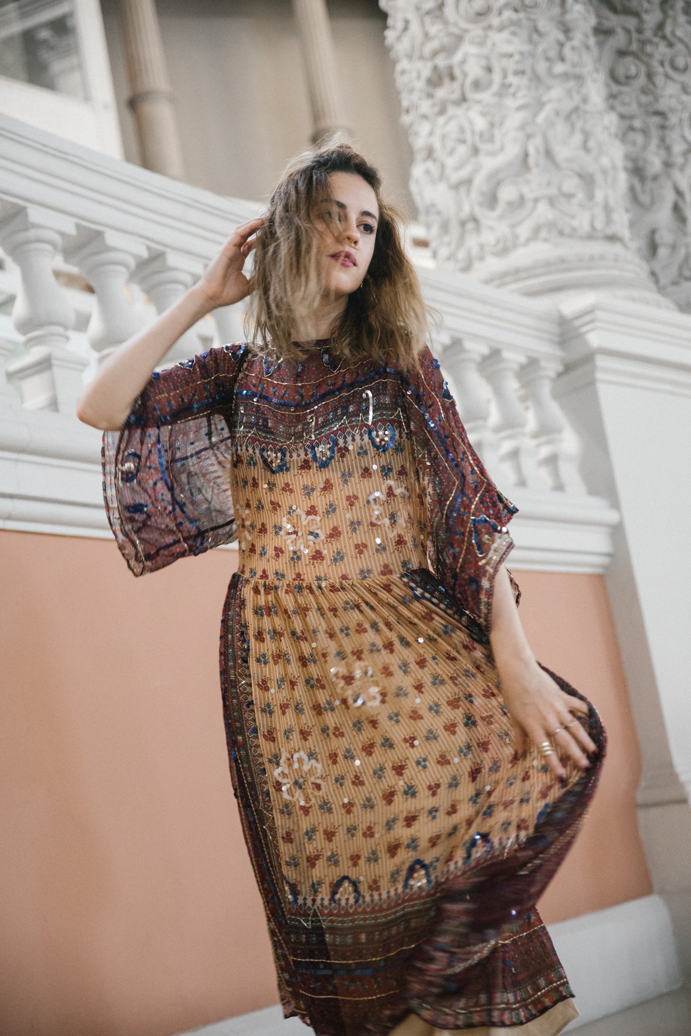 museo_Nacional_de_Catalunya-Vestido_Asos-Dress_Festival_Asos-Sequins-Andotherstories_shoes-Chanel_bag-Barcelona-19