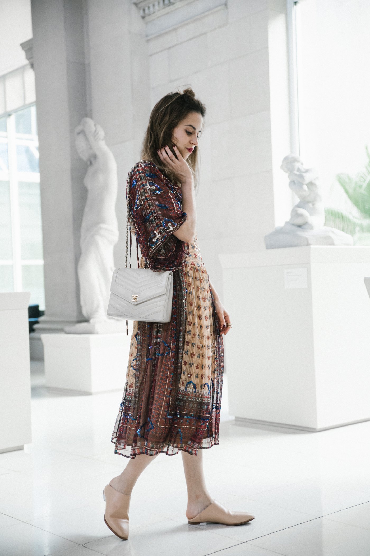 museo_Nacional_de_Catalunya-Vestido_Asos-Dress_Festival_Asos-Sequins-Andotherstories_shoes-Chanel_bag-Barcelona-4