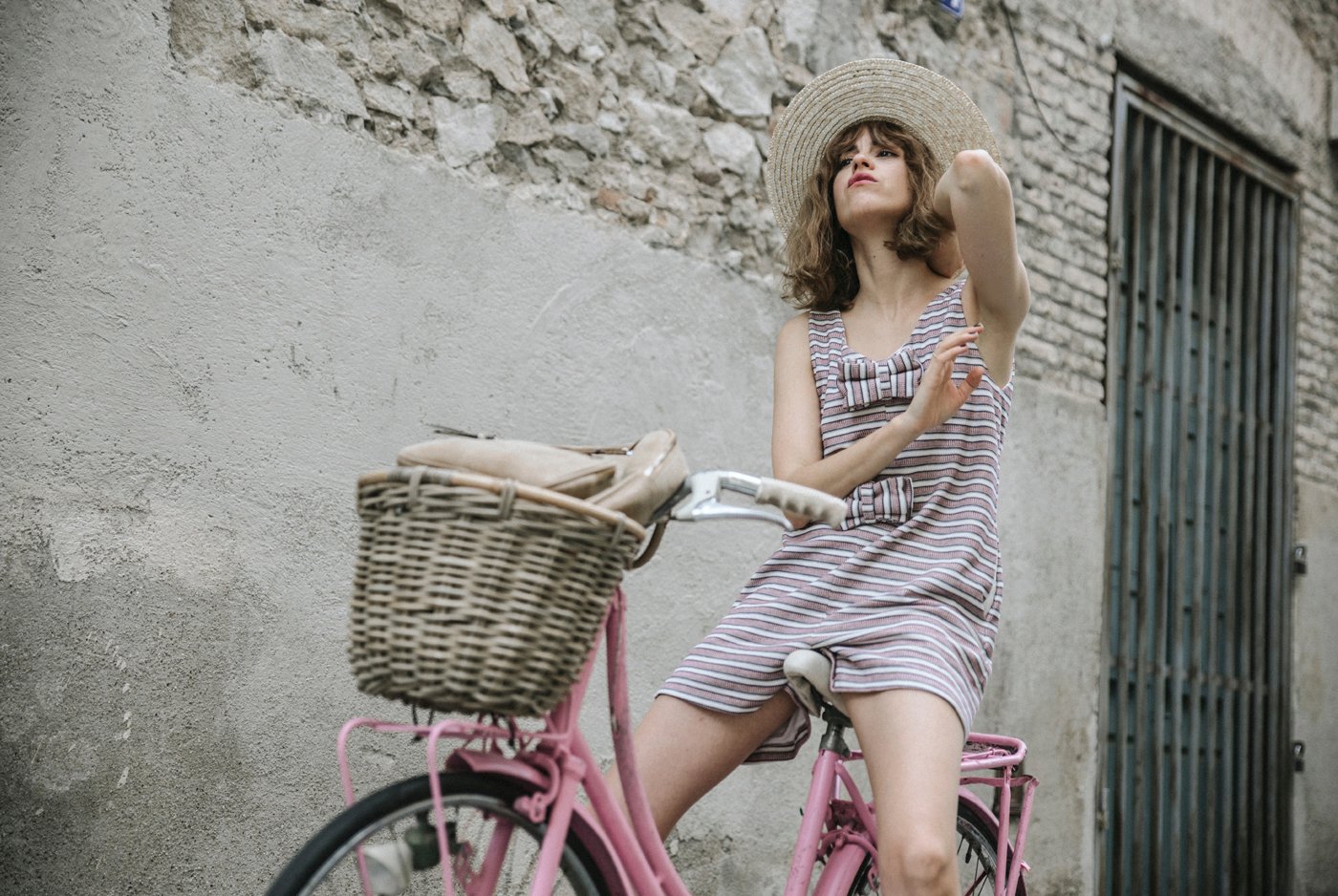 coosy-mono-canotier-sombrero_paja-bicicleta-PArfois-bagpack-mochila-13