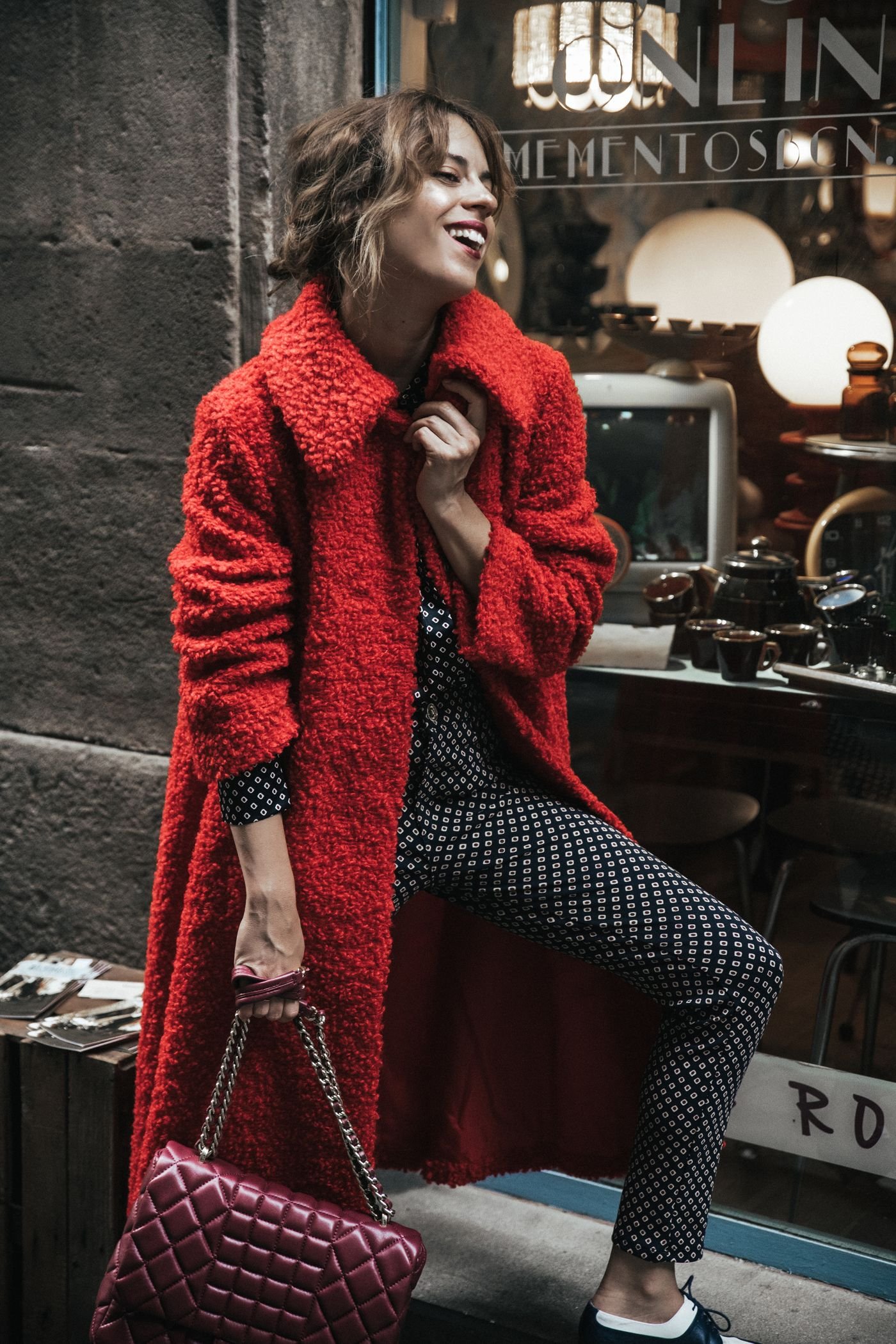 dansvogue purificacion-garcia-bolso-abrigo-rojo-zapato-chanel-barcelona-back-to-the-city-1-compressor-2
