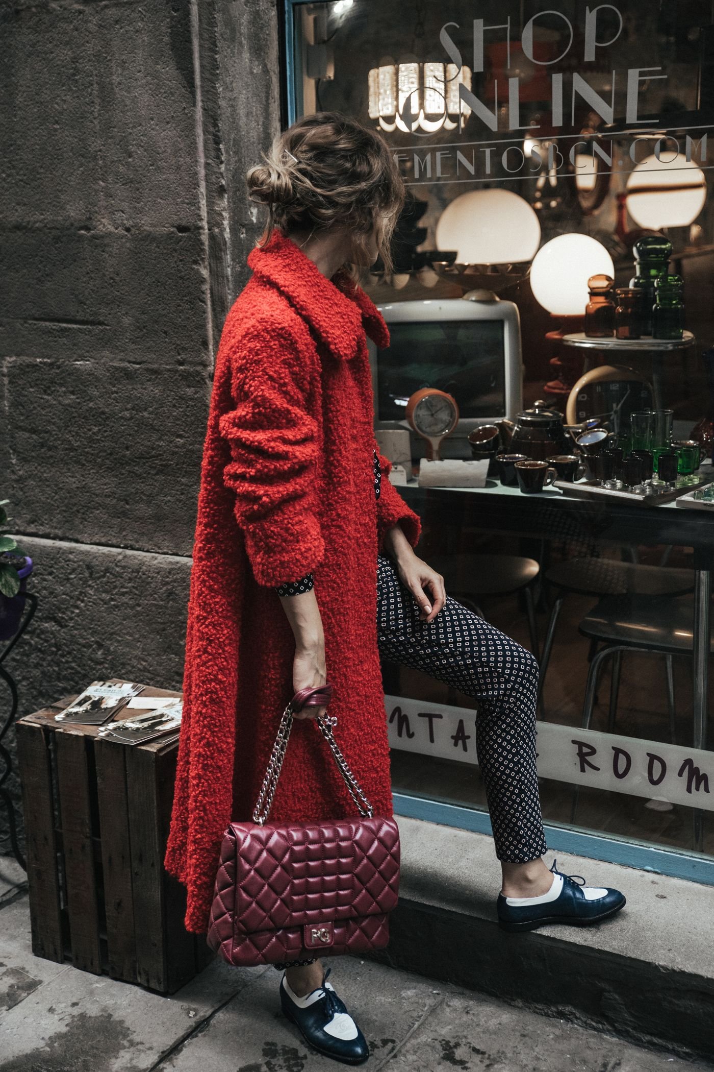 dansvogue purificacion-garcia-bolso-abrigo-rojo-zapato-chanel-barcelona-back-to-the-city-2-compressor