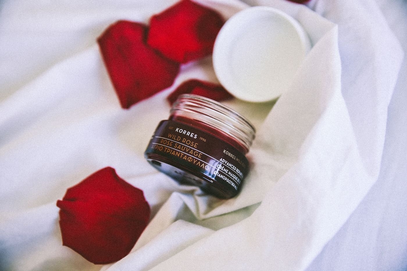 korres-rosa-salvaje-crema-antiarrugas-beauty-belleza-crema-rostro-12-compressor
