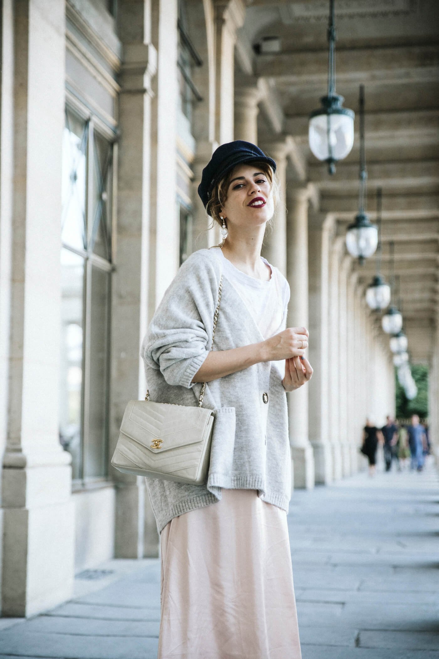 dansvogue paris palais royal vestido lencero converse zara perlas 13