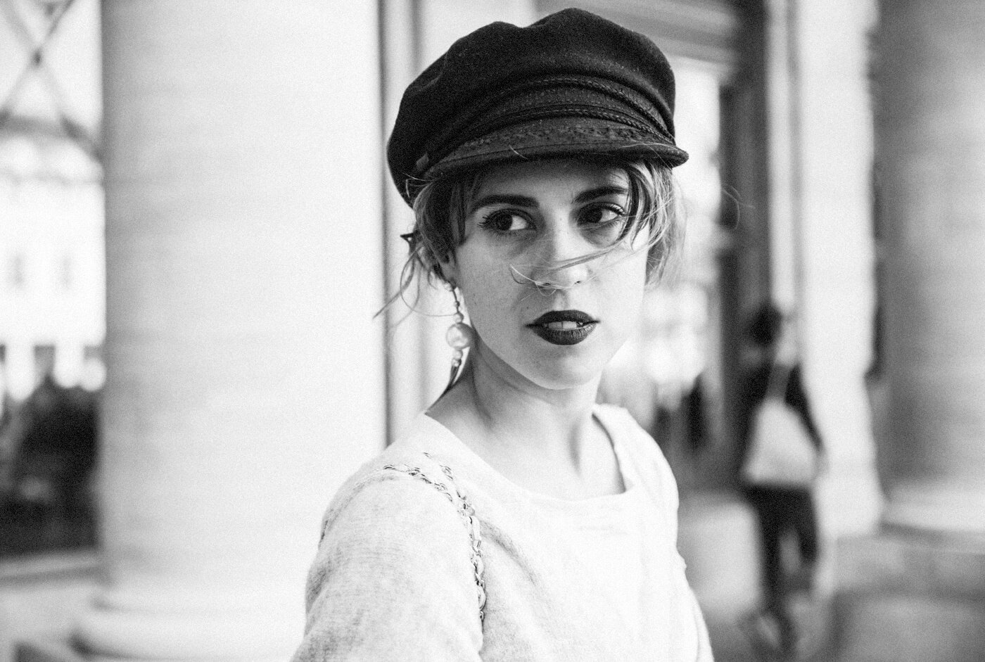 dansvogue paris palais royal vestido lencero converse zara perlas blanco y negro