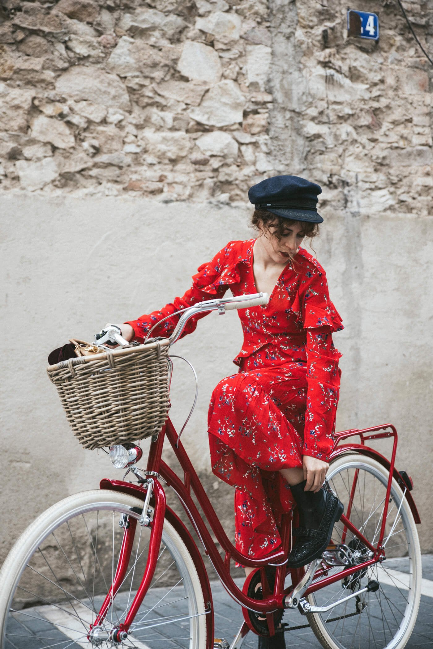 dansvogue-vestido-rojo-flores-asos-botines-lazo-10