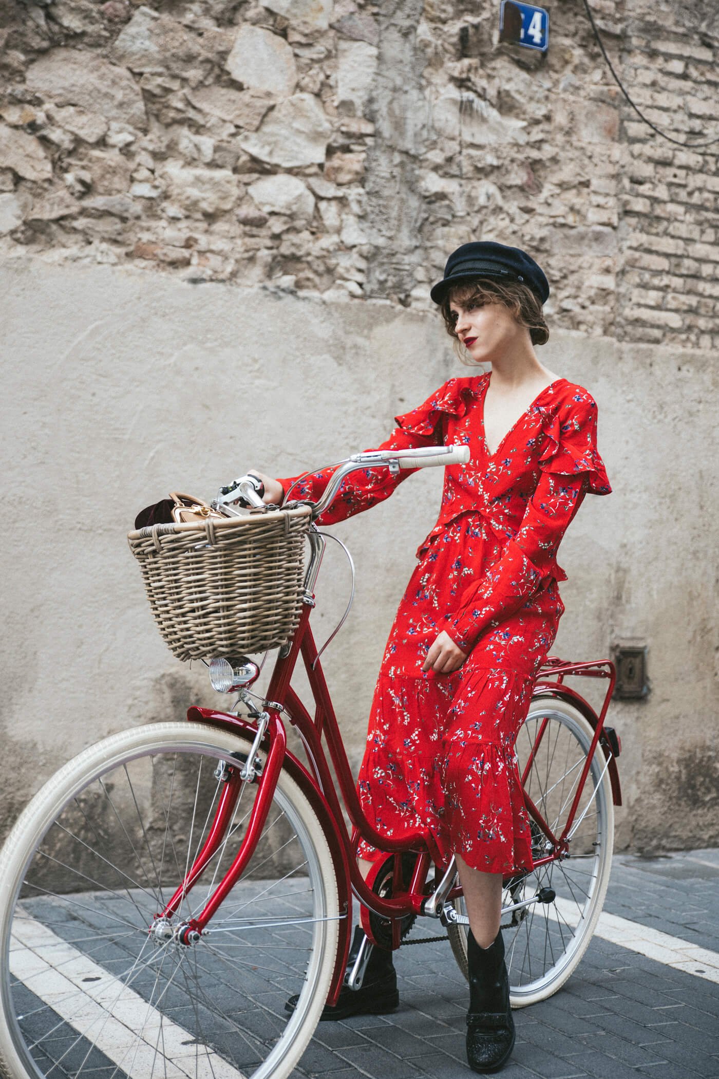 dansvogue-vestido-rojo-flores-asos-botines-lazo-11