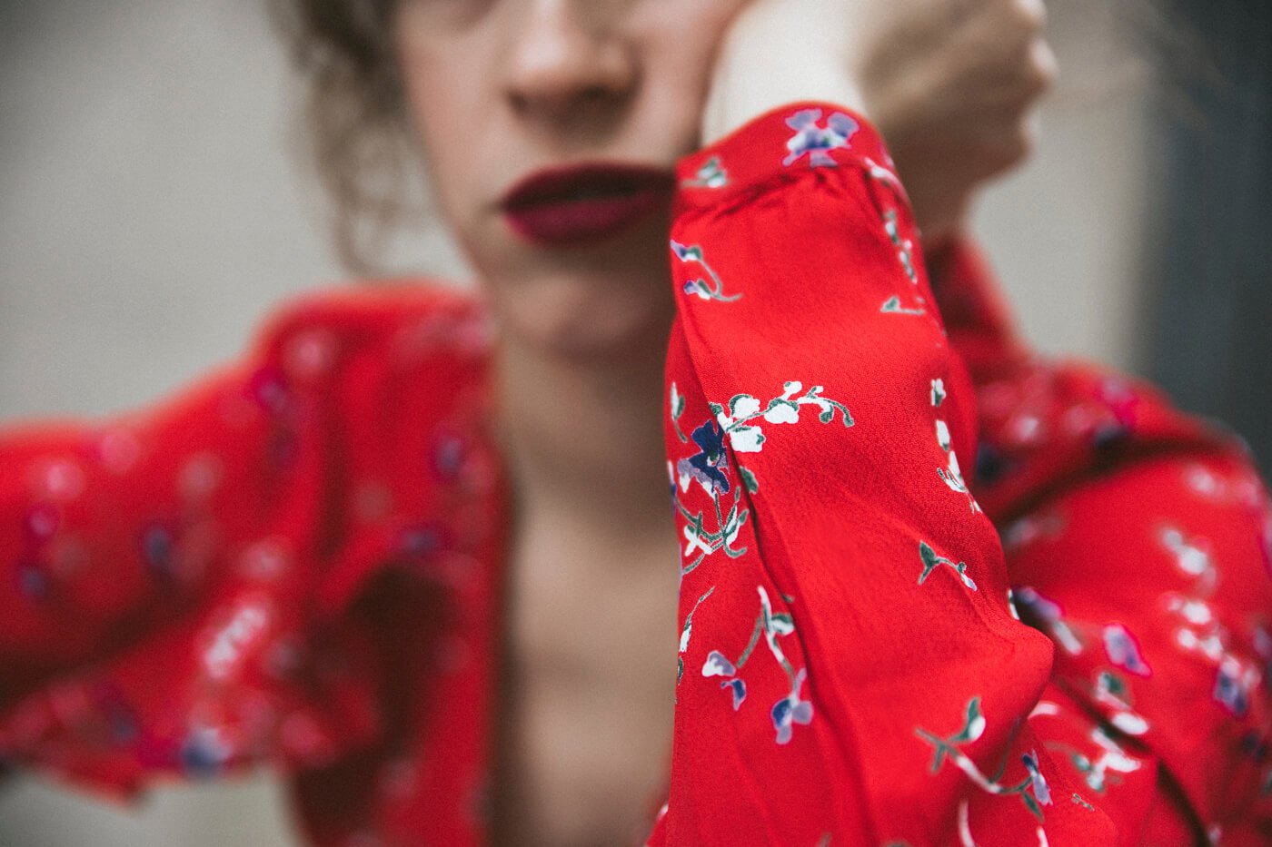 dansvogue-vestido-rojo-flores-asos-botines-lazo-4