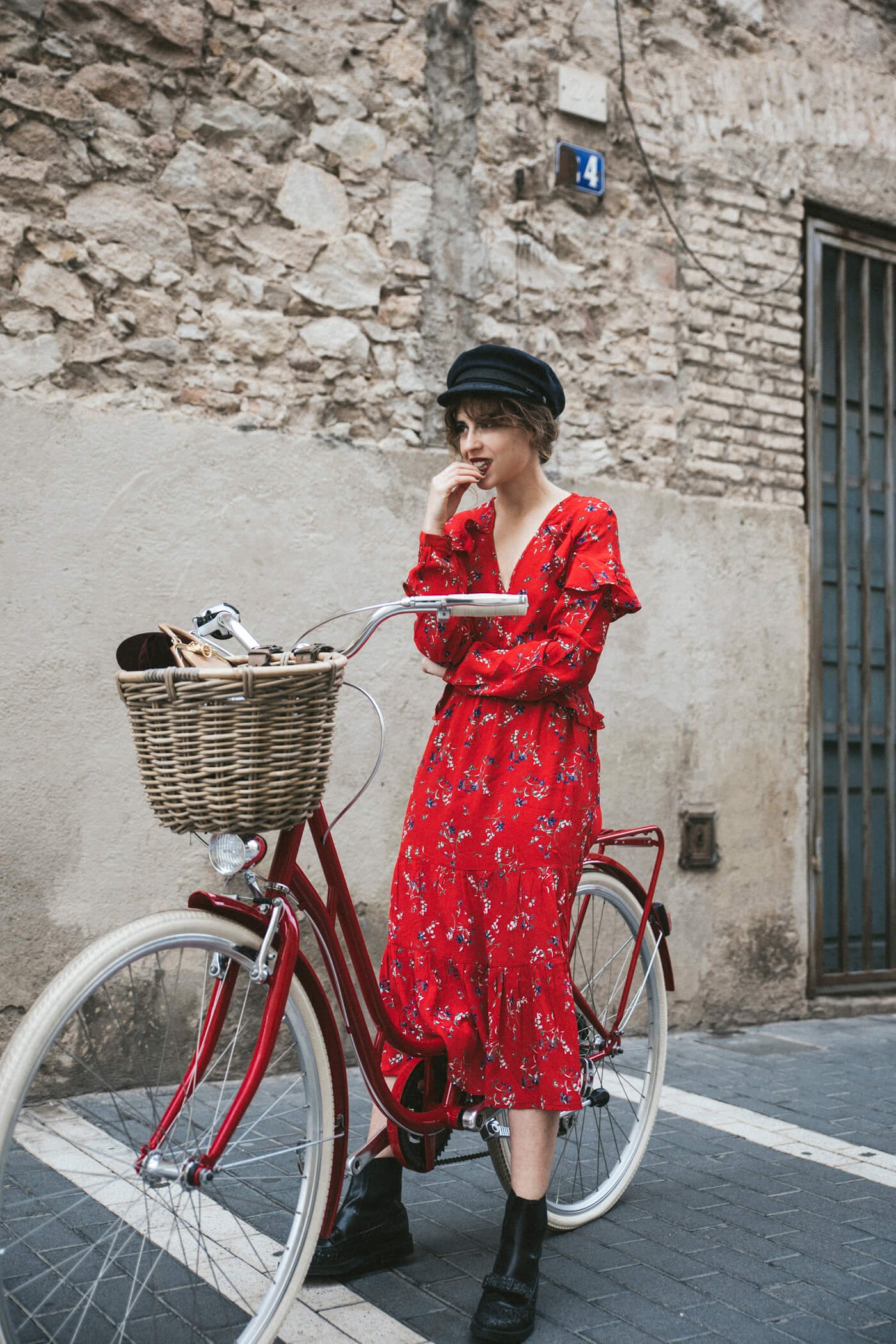 dansvogue-vestido-rojo-flores-asos-botines-lazo-9